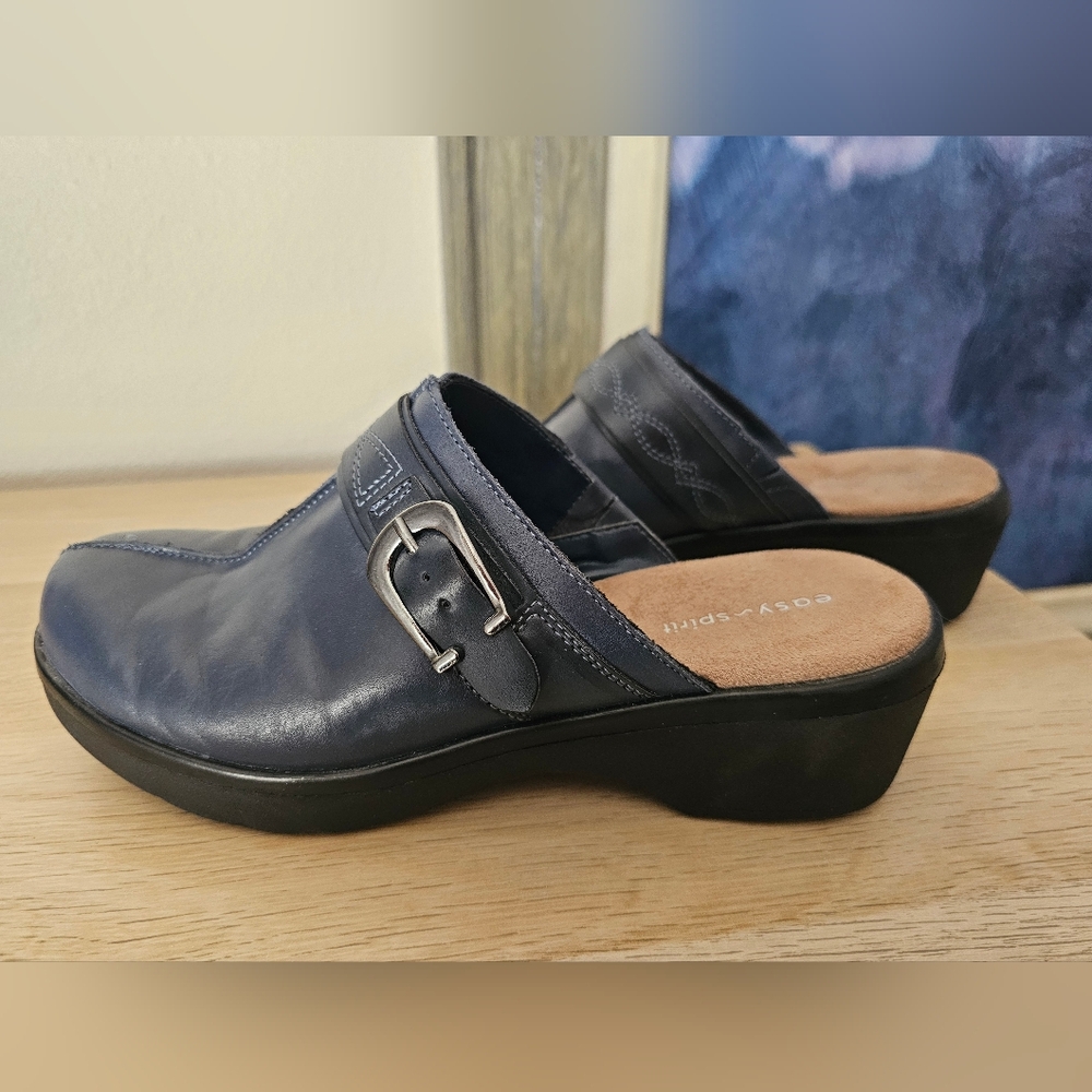 Easy Spirit Women's Leather Navy Slip-On Clogs 🥰 (7.5) - Picture 3 of 12